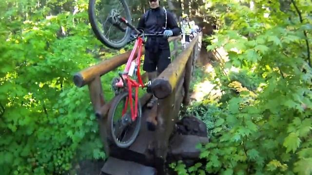 Bend Biking Video.mov смотреть онлайн