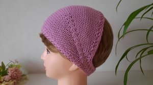 Простая повязка на голову с красивым краем.