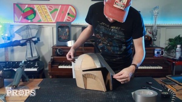 Easy DIY Cardboard MANDALORIAN Helmet | FREE TEMPLATES