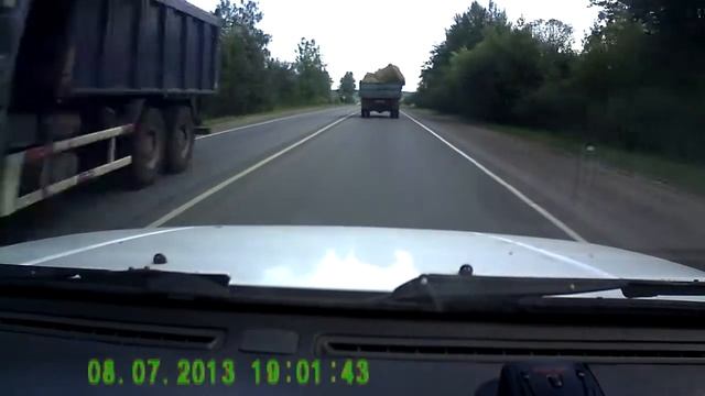 Летящее сено и сумашедшие фуры смотреть онлайн