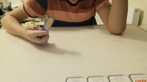 как делать трюки на пальчиковом скейте.