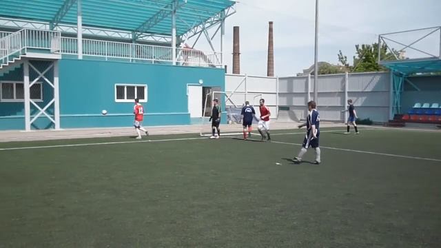 Команда Метеор забивает гол смотреть онлайн