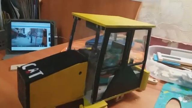 Сборка American трактора CAT 434е смотреть онлайн