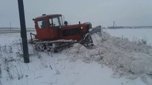 Будни Тракториста!!!ДТ-75 в деле/чистим снег#82