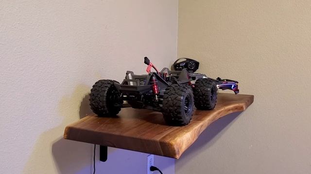 Traxxas Maxx Red!!! смотреть онлайн