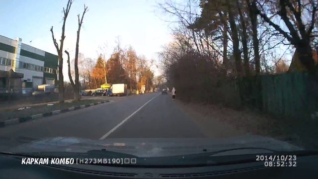Женщина в капюшоне смотреть онлайн