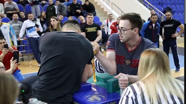Georgi Tautiev and Alizhan Muratov testing their frames смотреть онлайн
