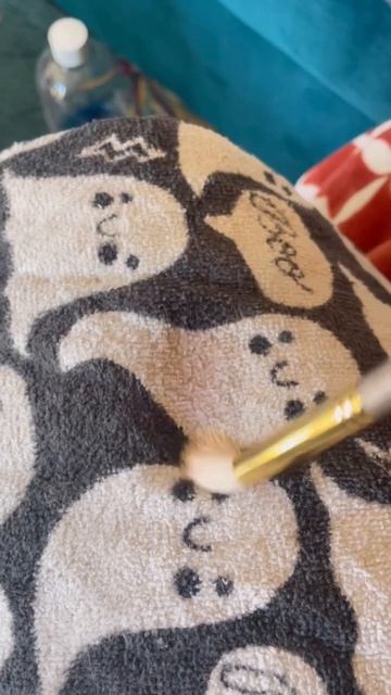 How To Clean Your Makeup Brushes🎨 смотреть онлайн