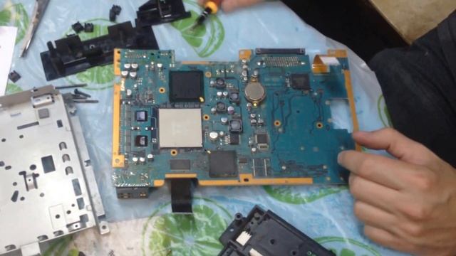 Установка чипа MODBO в Playstation 2 смотреть онлайн