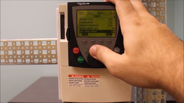 Programming Freewheel Stop on Altivar 61 & 71 Drives | Schneider Electric Support смотреть онлайн