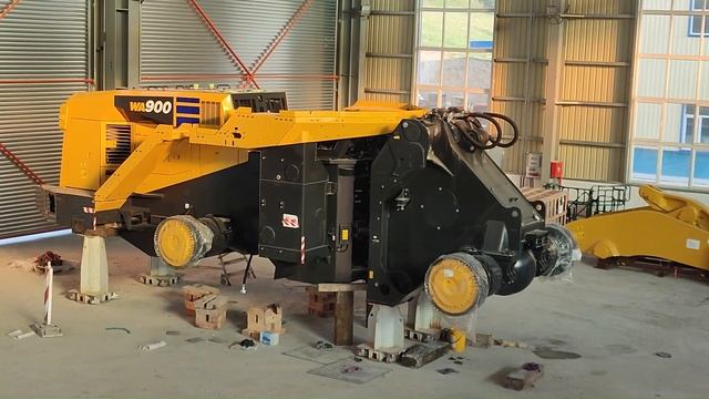 Brand New Wheel Loader Komatsu WA900 Assembly| Amazing Machine смотреть онлайн
