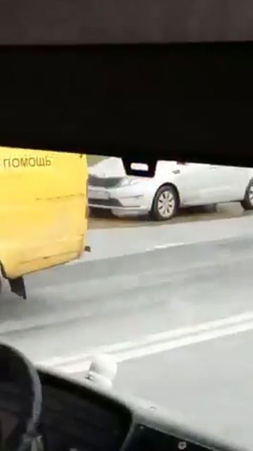 Шлиссельбургский пр 39-1 - прорвало трубу горячего водоснабжения - 2 смотреть онлайн