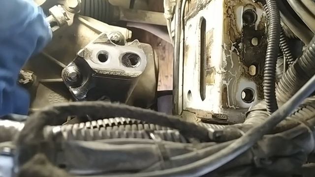 Левая опора Лада Веста смотреть онлайн