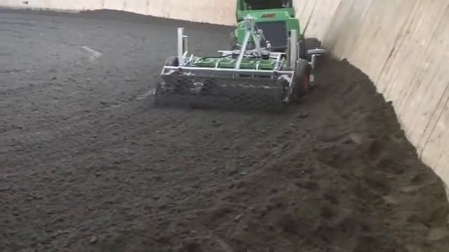 528 horse arena harrow.wmv смотреть онлайн