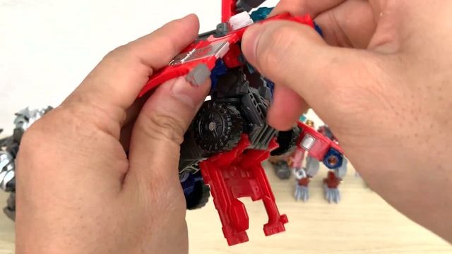 Robot Transformer Optimus Prime - Autobot - Dinosaur - Tank Toys