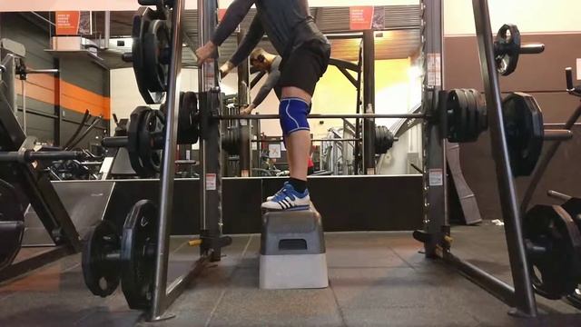 Belt Squat - 1x10@77.5kg & 2x10@75kg 3/3 смотреть онлайн