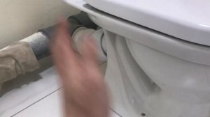 Как закрепить унитаз к напольной плитке без сверления, бурения, болтов и саморезов!