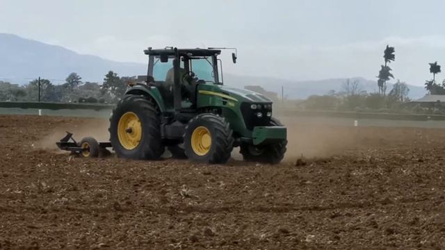 Tractor John Deere 7830 205hp con riper marca bisson 5 puntas de 75cm смотреть онлайн