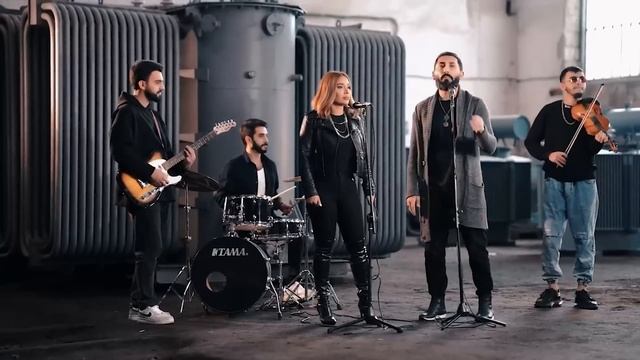Şebnem Qehremanova & İfrat - Ara Verək (Official Video) смотреть онлайн