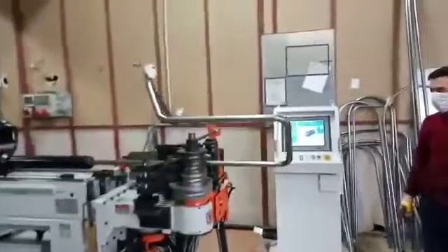 Гибка рекламной стойки на трубогибе CNC38MSR-5A смотреть онлайн