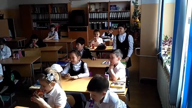 19.03.2018 поздравление с днём рождения Инги и Виталины 1 "Г" Школа #16 г.Алматы(14) смотреть онлайн