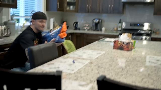 NERF WAR TANK! смотреть онлайн
