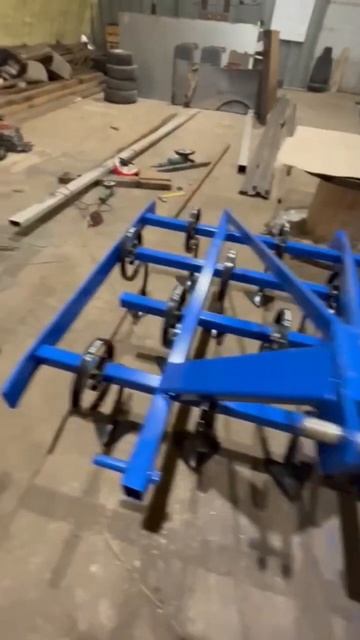 «ЗОЛОТЫЕ РУКИ» сварили еще один культиватор для трактора МТЗ 320 смотреть онлайн