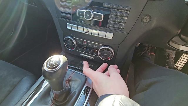 Обзор Mercedes C200 Avantgarde AMG из Японии