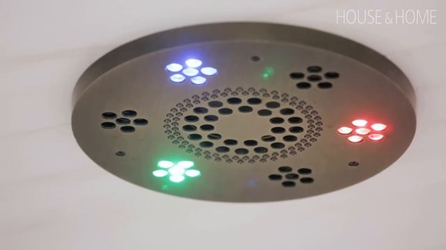 See This Small Condo Bathroom Transform Into A Luxe At-Home Spa смотреть онлайн