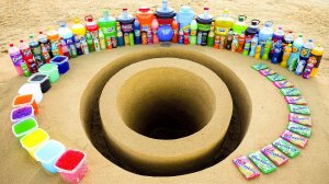 Разные большие Coca Cola, Fanta, Schweppes, 7up, Pepsi, Chupa Chups против Mentos в Double Holes