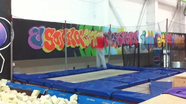 Двойное задние сальто. смотреть онлайн