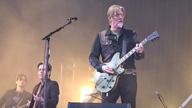 QOTSA - Smooth sailing @ Pinkpop 17-6-2023 смотреть онлайн