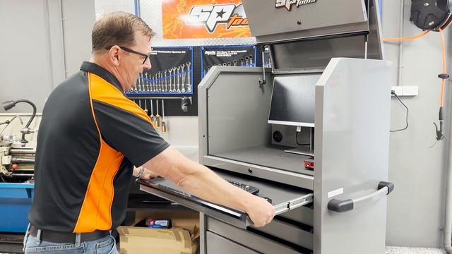 36" USA SUMO SERIES DIAGNOSTIC STATION - SP TOOLS (SP44550LG-BLK) смотреть онлайн