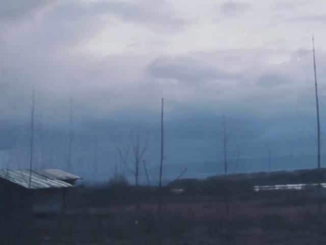 Холодный фронт уже приближается. Кажется, будет что-то нечто смотреть онлайн