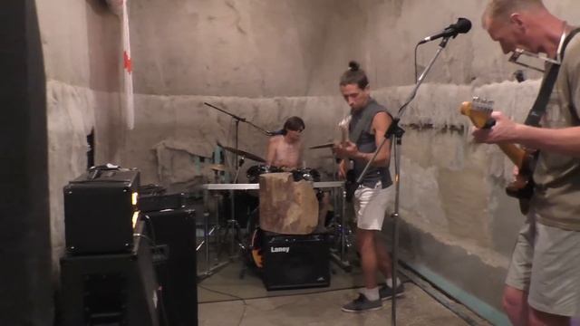 Сочный Лось Платан смотреть онлайн