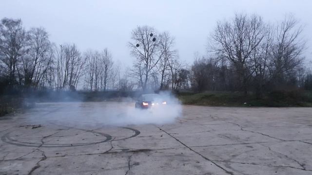 BMW E60 550i 2010 drift donuts смотреть онлайн