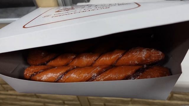 World Famous The Donut Man | Route 66 | Glendora CA смотреть онлайн