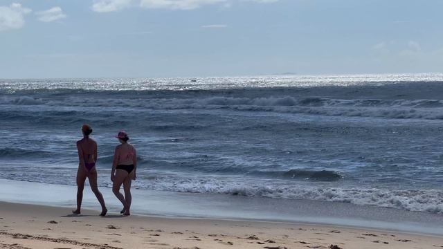 Тёплое побережье Бразилии: прогулка по пляжу смотреть онлайн