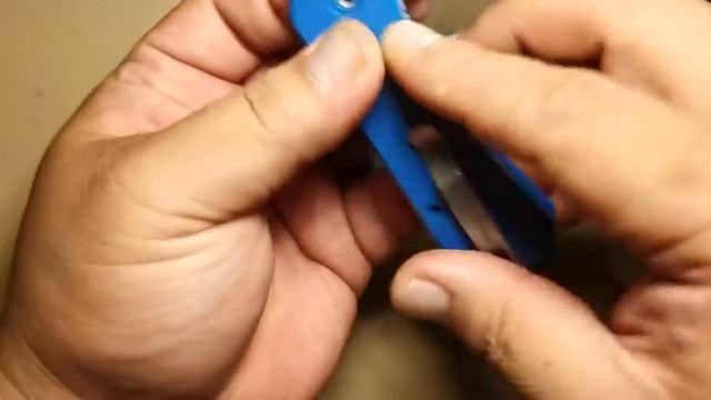WE Knives Banter Disassembly