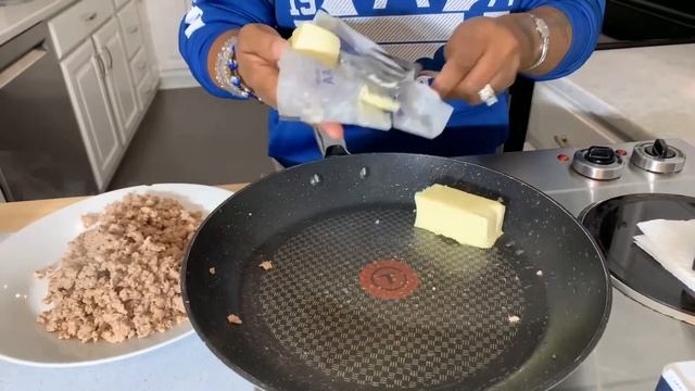 The Best Sausage Gravy Biscuits Recipe смотреть онлайн