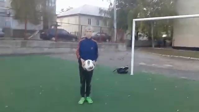Учимся набивать 20 раз!!!!! смотреть онлайн