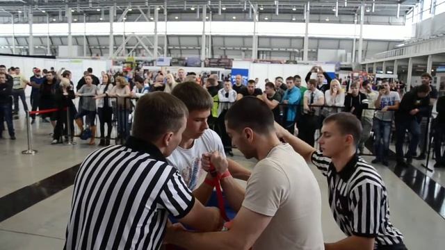 Золотой Тигр 2014. Армрестлинг. Категория 70-75 кг.