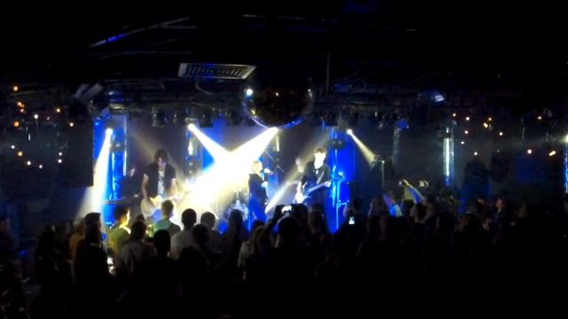 Вельвет – Тот день, в котором не было войны (LIVE) смотреть онлайн