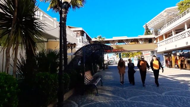 Rupert Pope & Giles Palmer – Chasing Stars