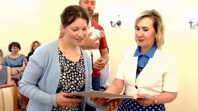 Десятый у Десятовых. В Ивантеевке отметили рождение "юбилейного" малыша у многодетной семьи смотреть онлайн