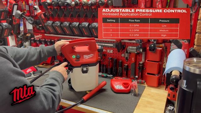 NEW Milwaukee M12 Handheld 2 Gallon Sprayer смотреть онлайн