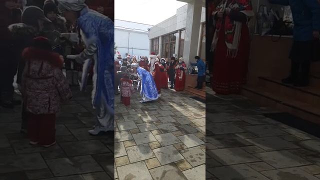 Пятигорск начал праздновать Новый год! смотреть онлайн