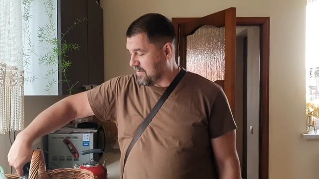 Украина. Как многодетная мама выпросила дождик у Боженьки 🥰 смотреть онлайн