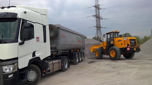 Фронтальный погрузчик Lonking CDM 856 в работе смотреть онлайн