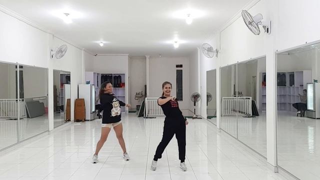 CHAO BEBE - Ozuna, Ovy on the drums | dance | fitness | zumba | bella vamp choreo | zin volume 103 смотреть онлайн